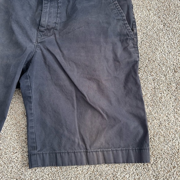 2/$20 Tommy Hilfiger men’s navy flat front shorts waist size 34 pockets TH worn - Picture 2 of 6